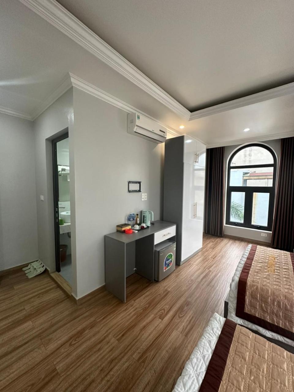 Viet Hoang Hotel Ha Long Exterior foto